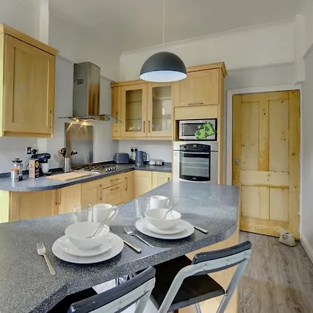 Cool 2 Bedroom Hg1 Free Parking Daire