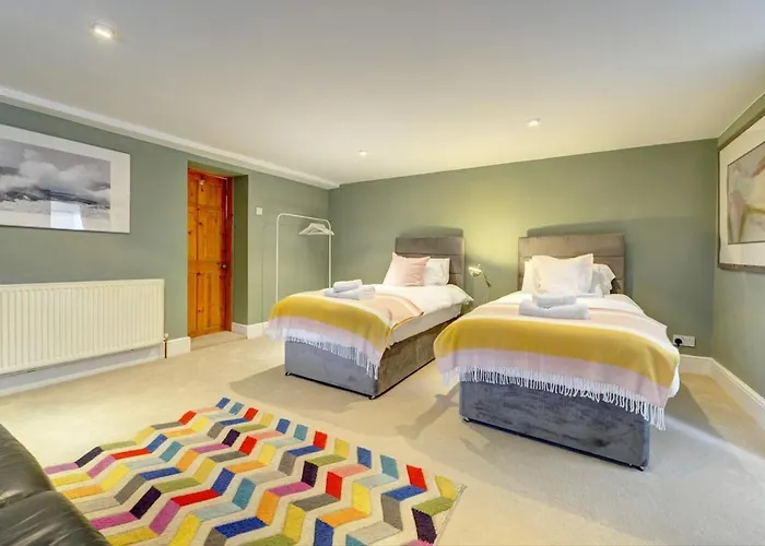 Cool 2 Bedroom Hg1 Free Parking *